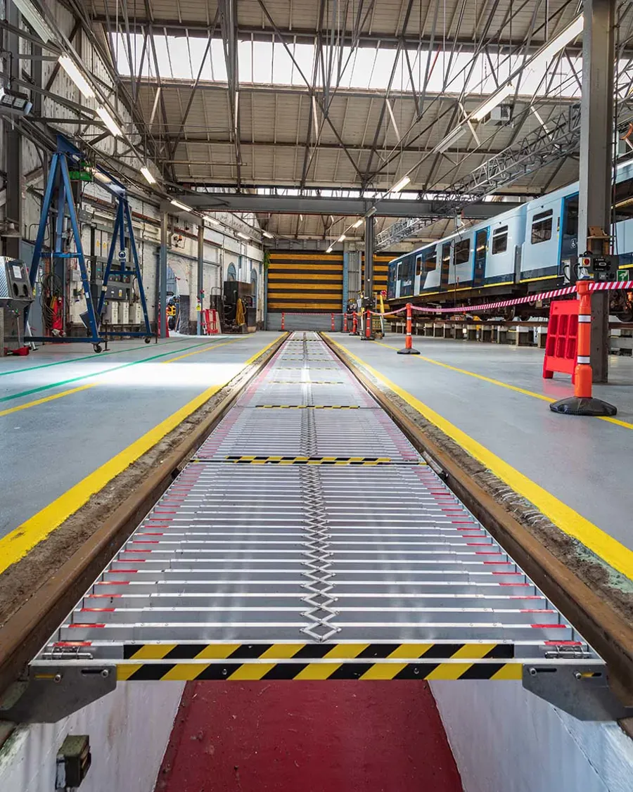 Modular Fall Protection Systems & Safety Platforms for Rail ...