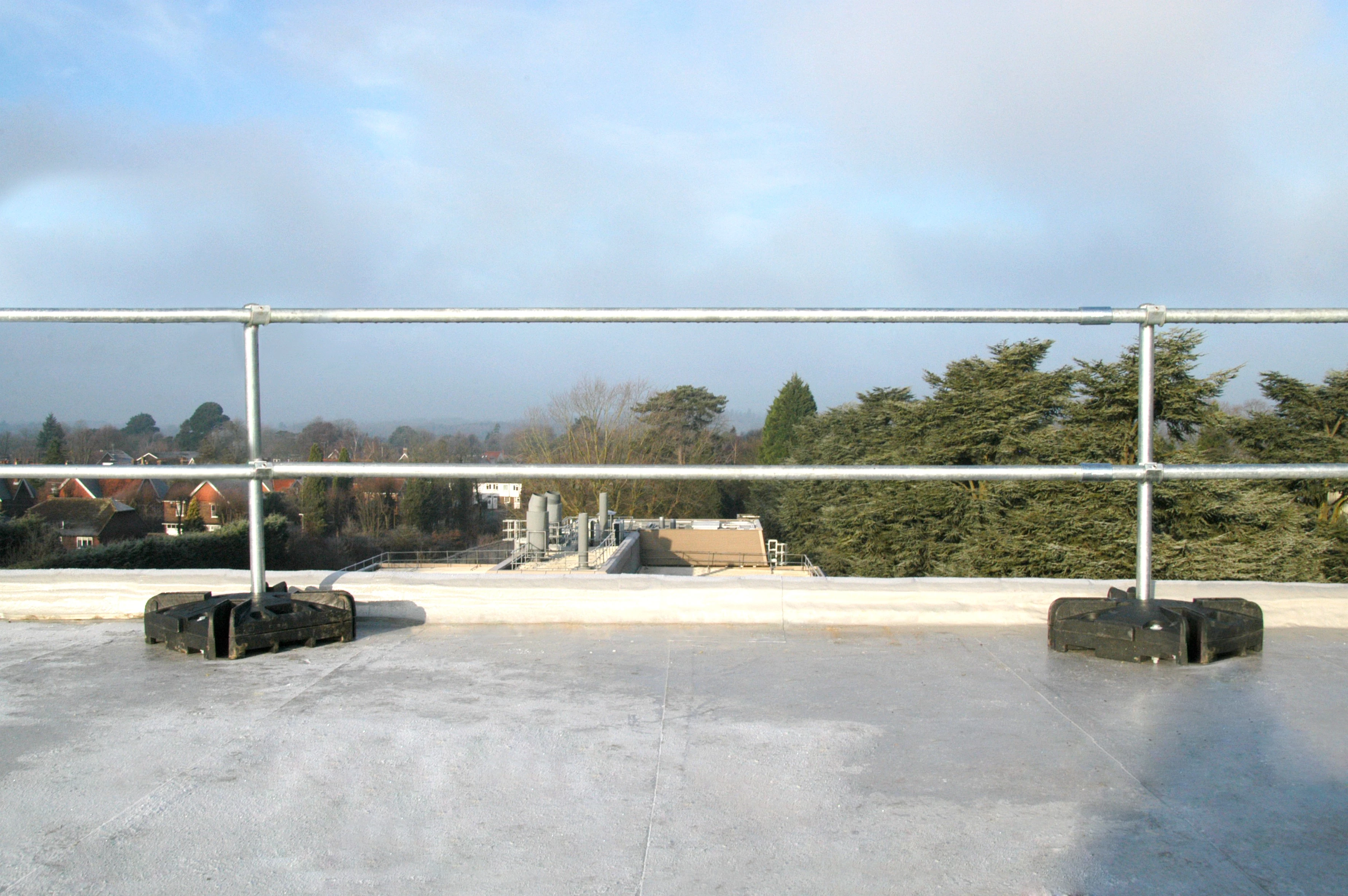 Kee Guard Railings for roof with limited space