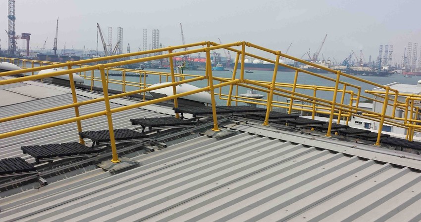 Roof Walkway With Guardrail SG