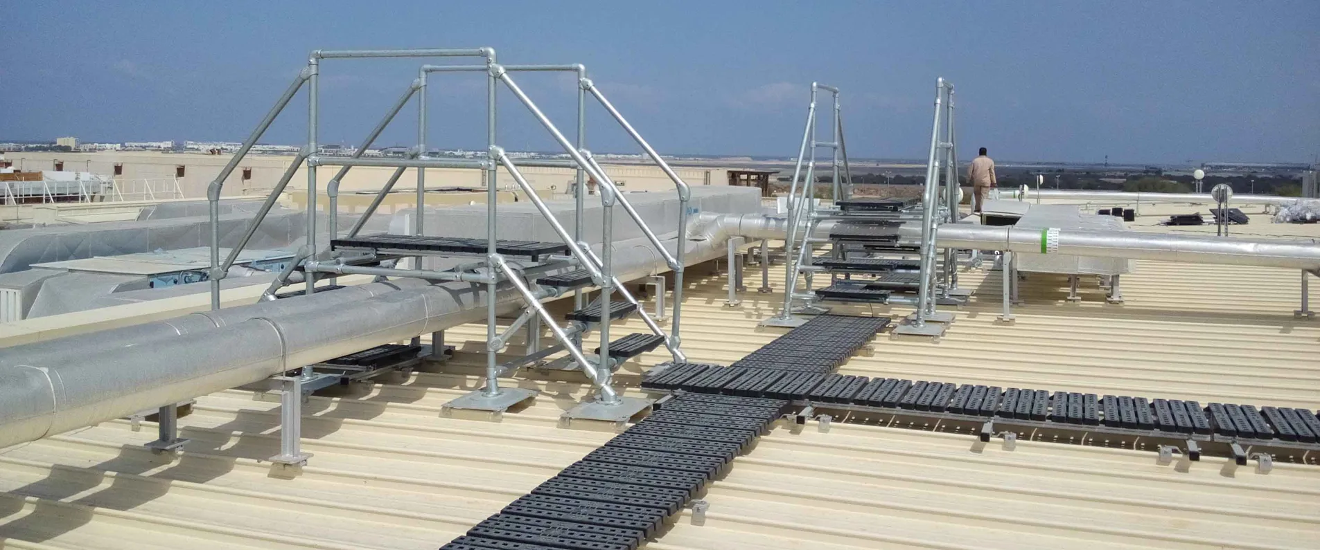 Rooftop Obstacles Walkway Crossover