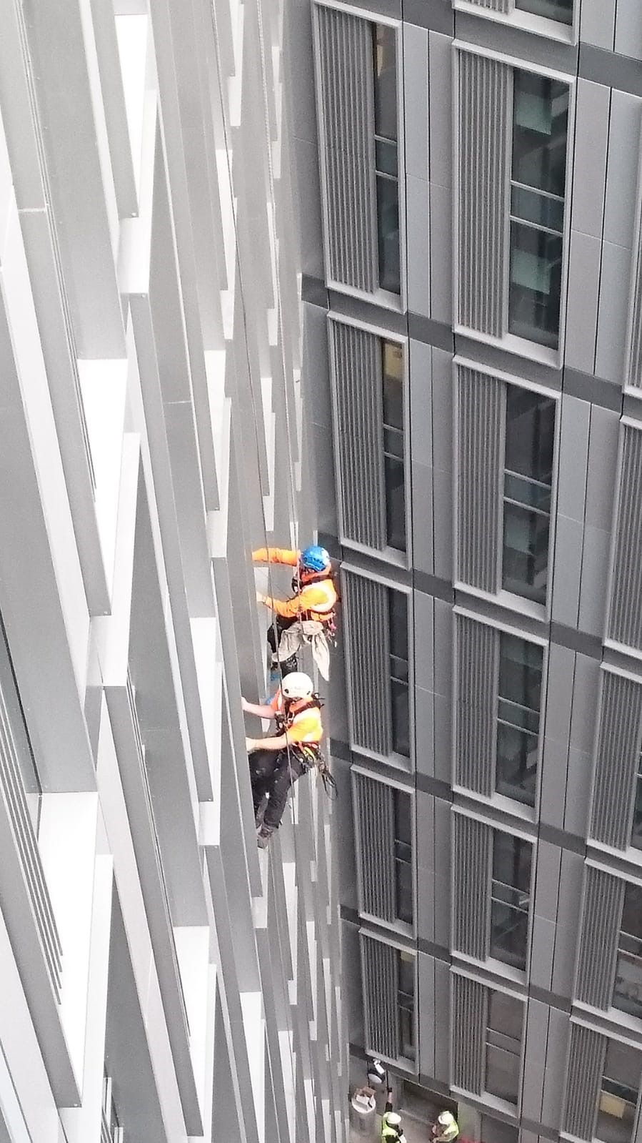 Rooftop Guardrail, Railing for Roof Edge Protection - Kee Safety