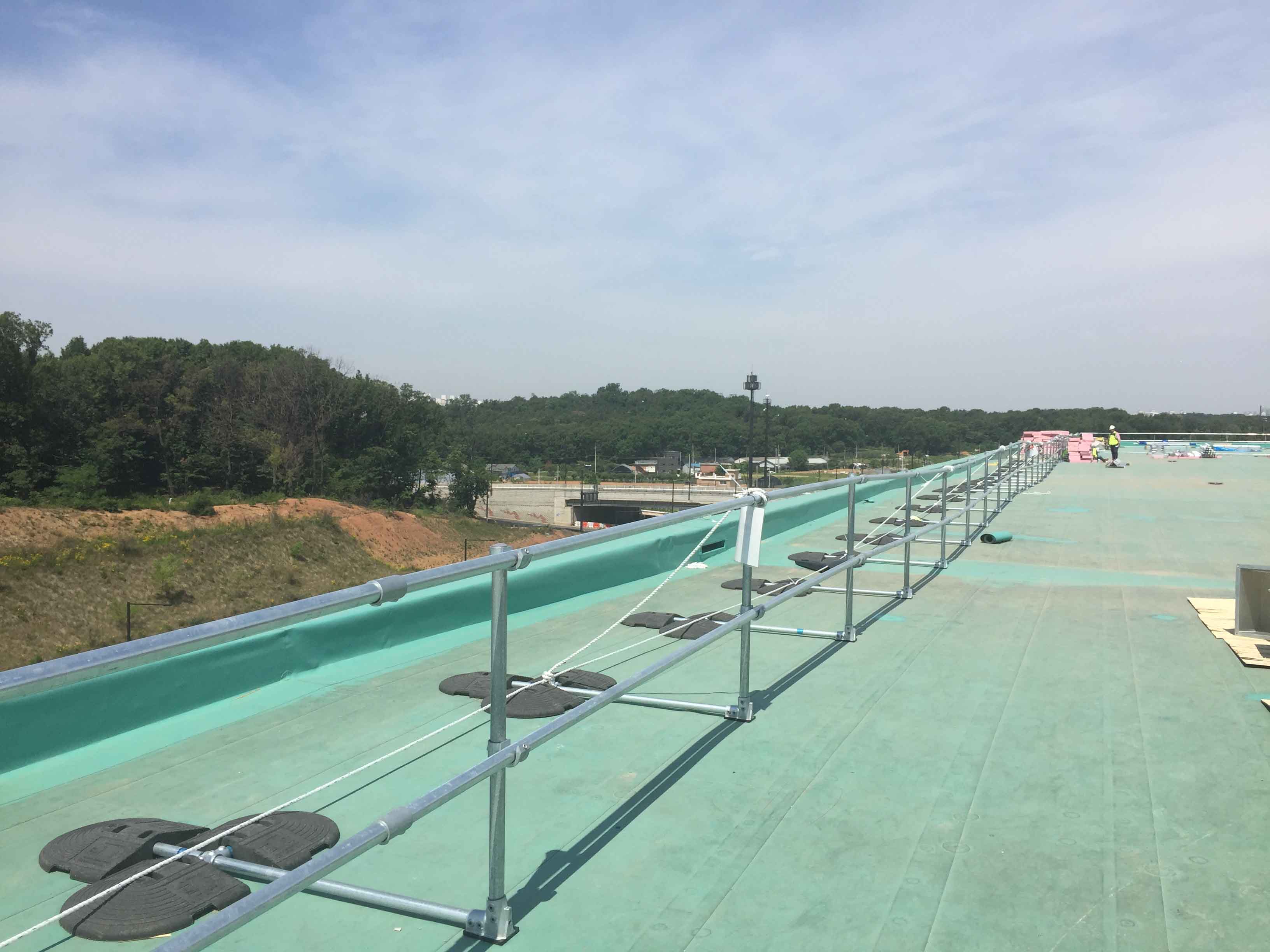 Free Standing Rooftop Guardrail