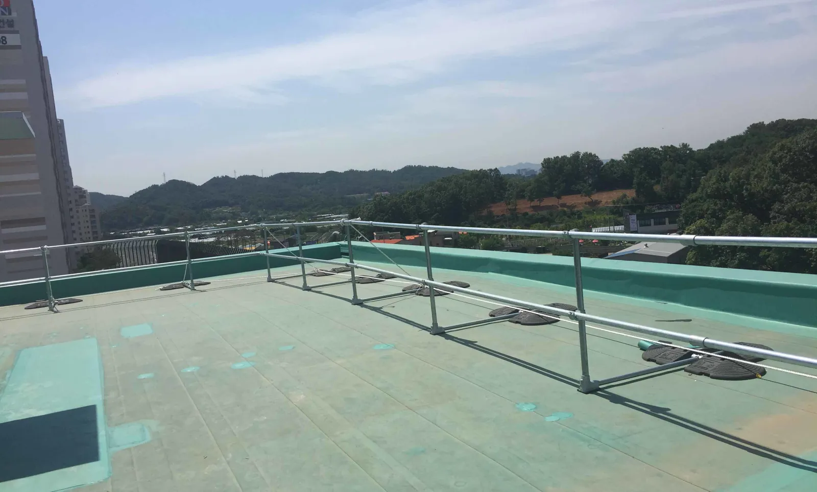 Free Standing Rooftop Guardrail