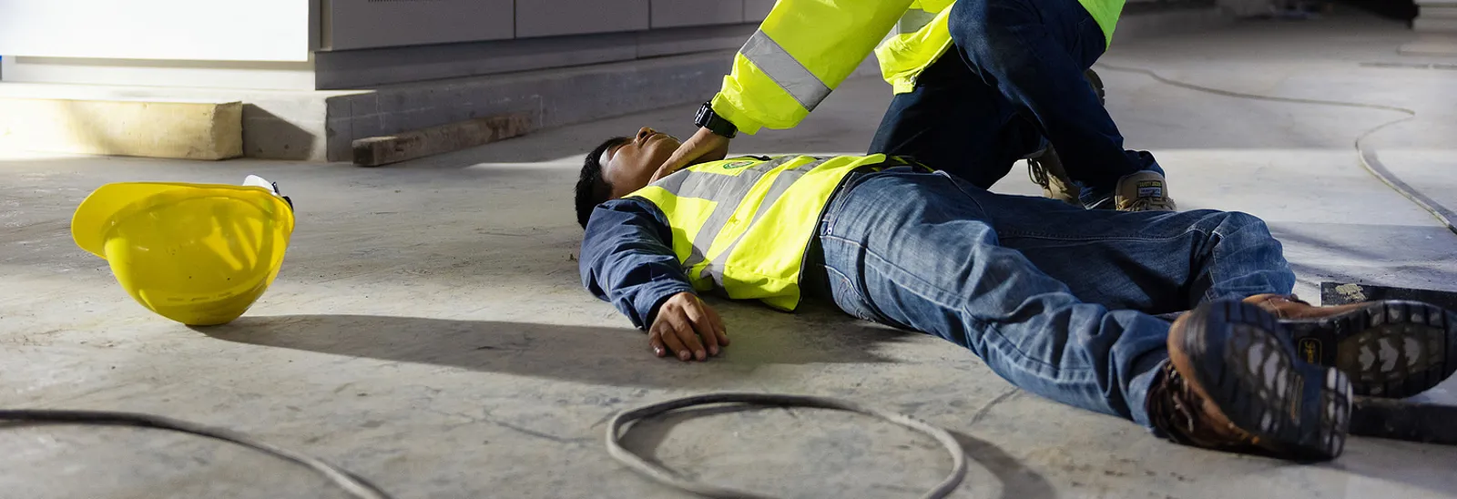 accident-factory-worker